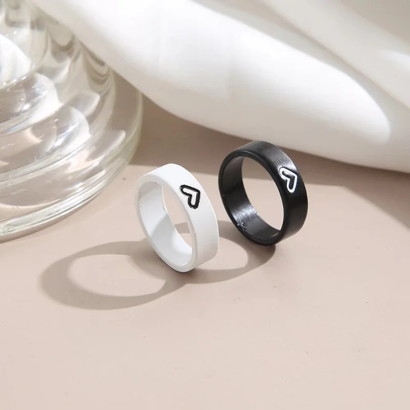 Европейская и американская мода Новое минималистичное Индивидуальное женское кольцо Симпатичное контрастное черно-белое кольцо для пары