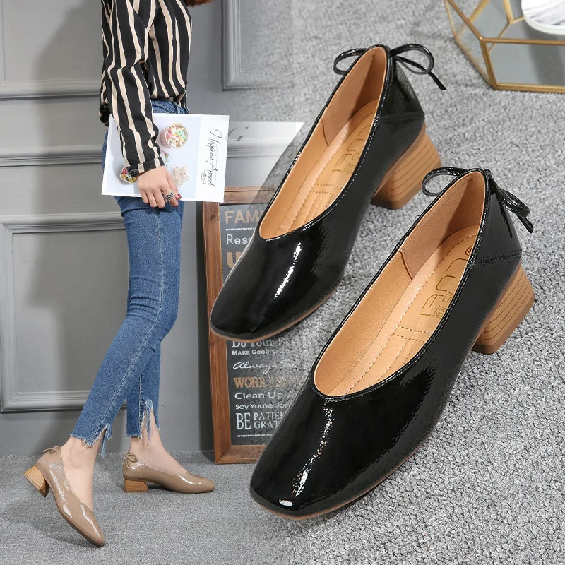Женские туфли-лодочки mary janes с бантиком сзади, однотонные туфли из лакированной кожи, дизайнерские лаконичные тонкие туфли на толстом каблуке, большие размеры 42/43