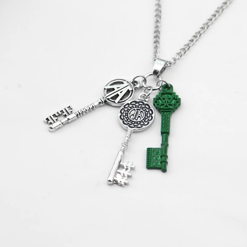 Модный Готовый игрок One Ожерелья-шармы для косплея, цепочка, Подвеска в форме зеленого ключа, ювелирные аксессуары, подарок для женщин и мужчин