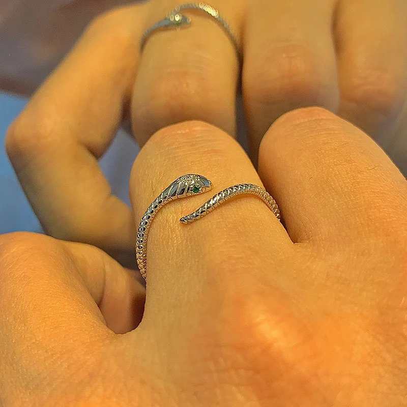 Регулируемое кольцо с серебряным покрытием, зеленый циркон Ретро Текстуры Змеиное кольцо Модные украшения