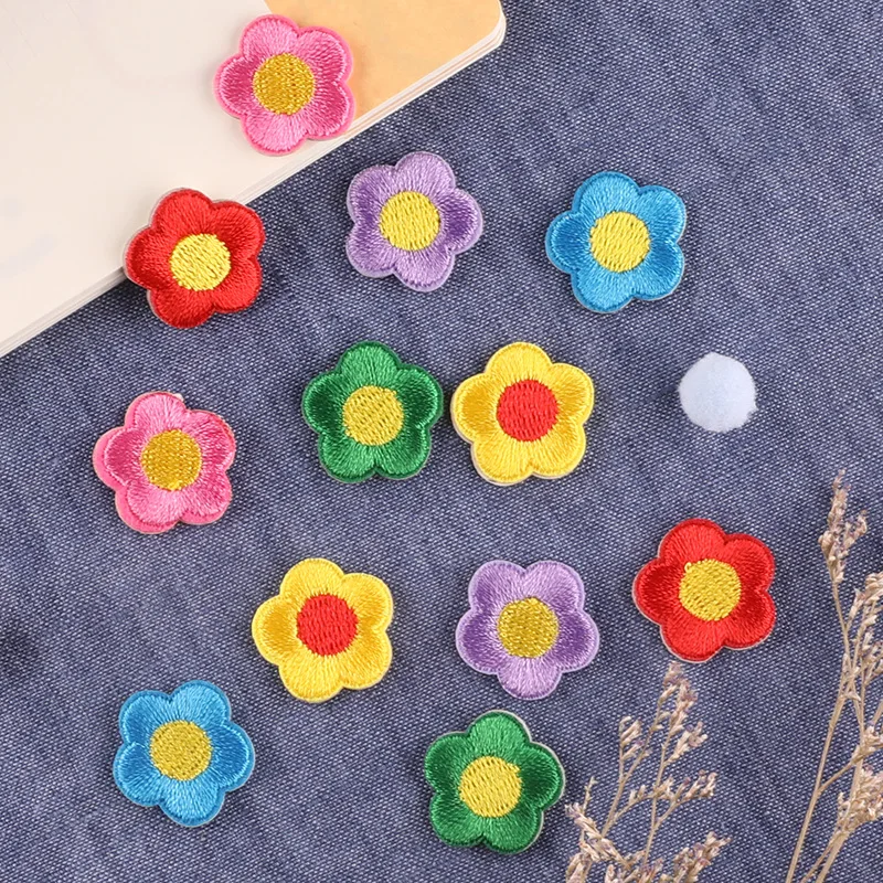10 шт. Разноцветной вышитой самоклеящейся ткани в мелкий цветок, декоративные наклейки для одежды для девочек, Подарочная коробка 