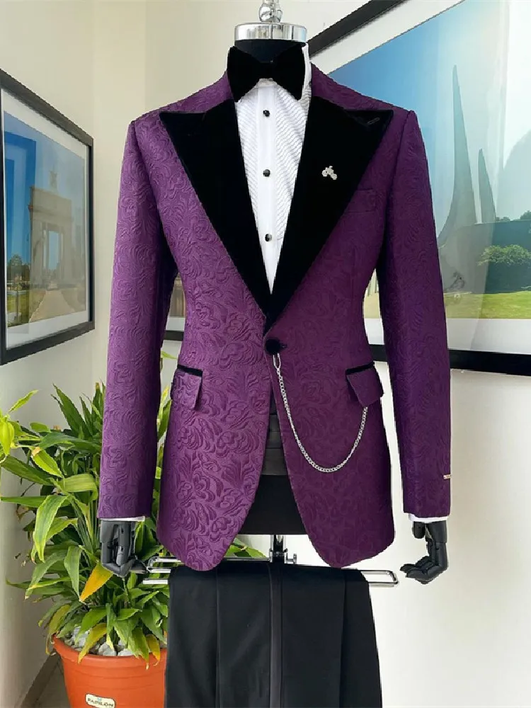 Фиолетовые мужские костюмы, сшитые на заказ, жаккардовый блейзер из 2 предметов, черные брюки, бархатный отворот на одной пуговице, сшитый на заказ женихом, большой размер
