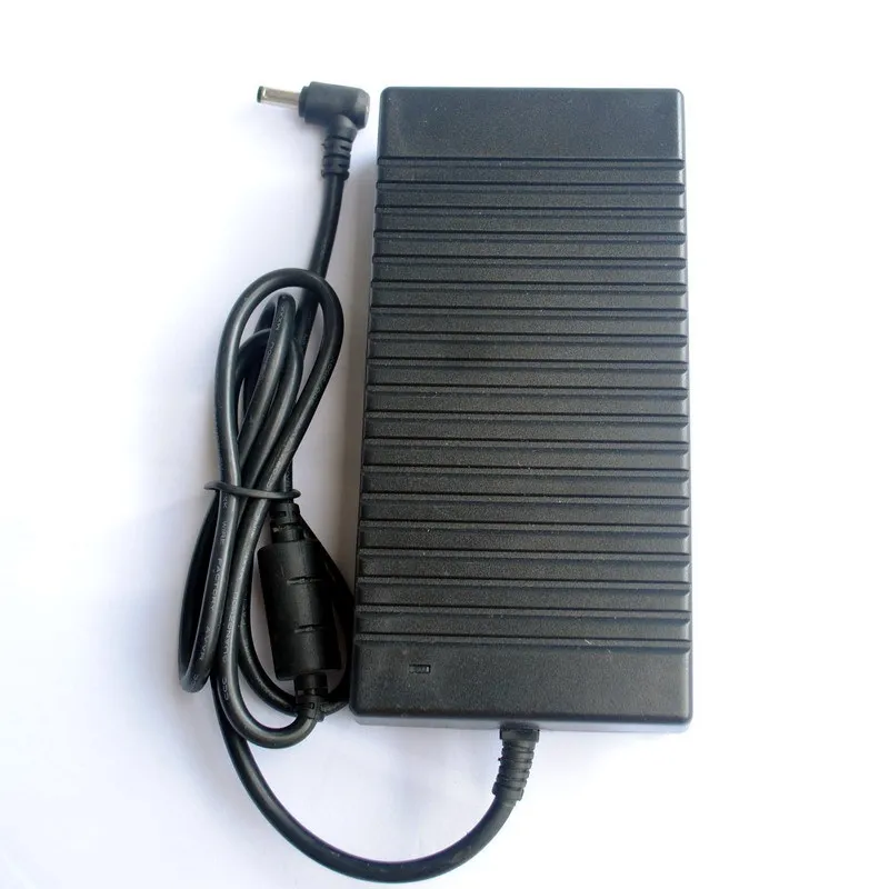Светодиодный адаптер питания с переключаемым режимом 12 В/12,5 А/150 Вт, вход AC100-240V